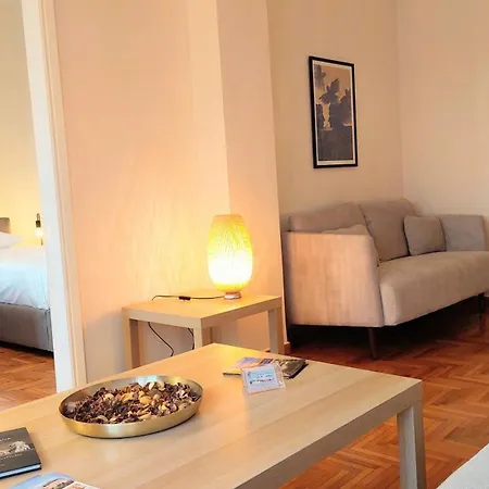 Big In Acropolis Museum Apartment
